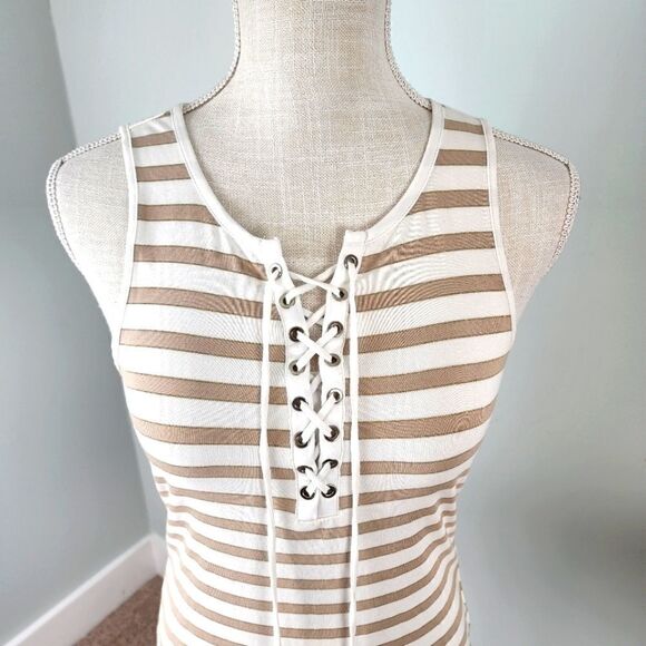 WHITE HOUSE BLACK MARKET WOMEN'S SLEEVELESS TIE FRONT TAN AND WHITE TOP SIZE XS - Picture 6 of 6